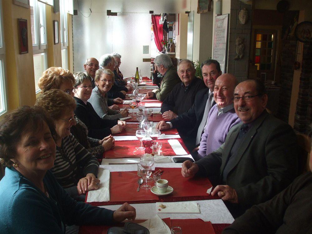 Le Saint Denis Hotel Forges-les-Eaux Bagian luar foto